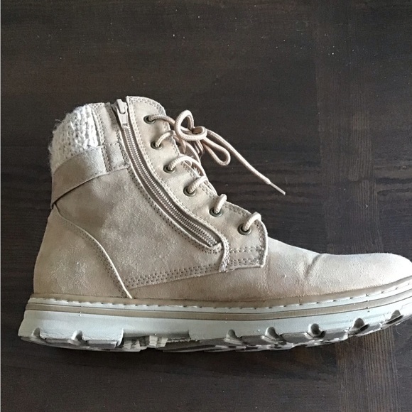 Womens Cliffs by White Mountain Laceup Boots - Picture 2 of 6